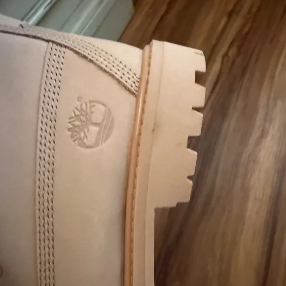 Timberland Women's Blush Lace-Up 6-Inch Boots - Picture 7 of 7